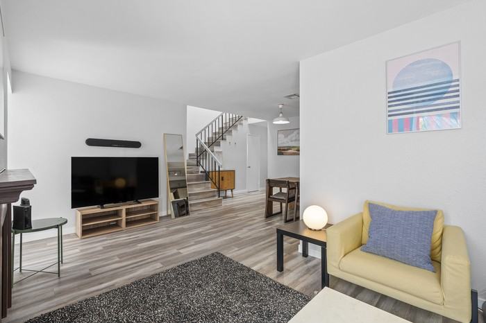 20240 E Arrow Hwy #D - Photo 3 of 33