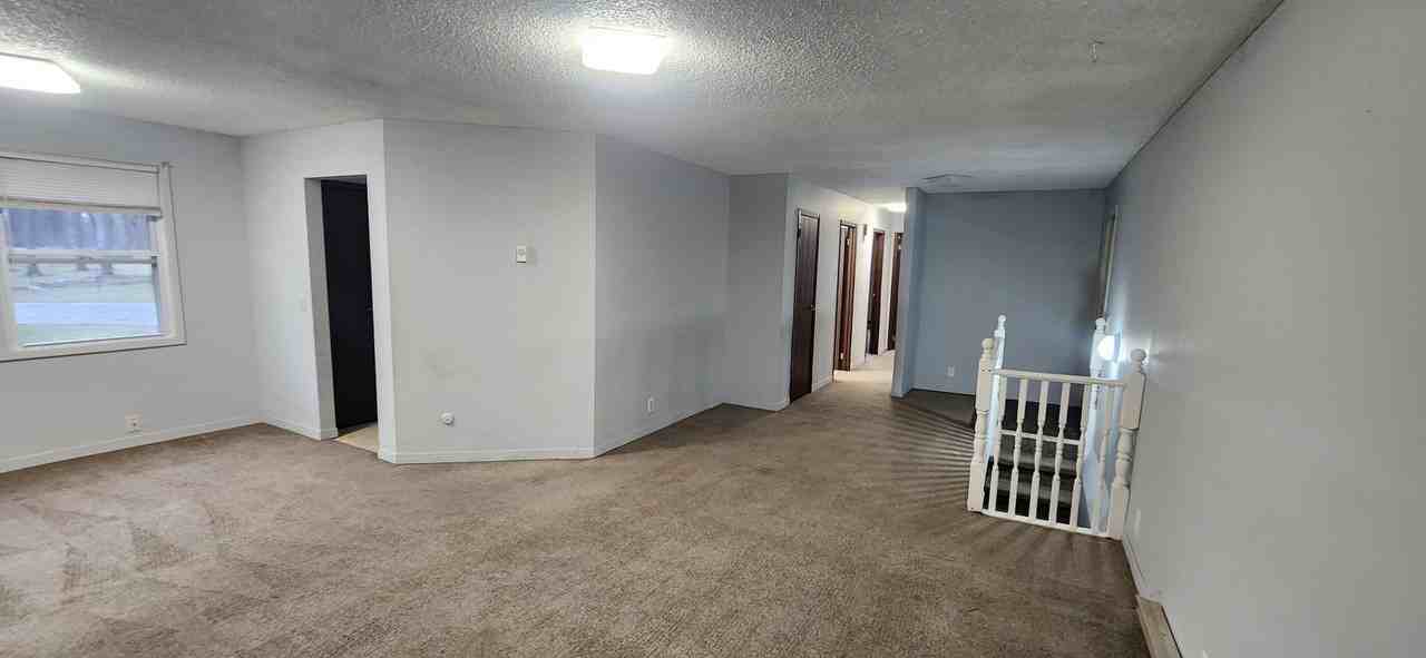 21 Woodland Hills Dr #2 - Photo 3 of 23