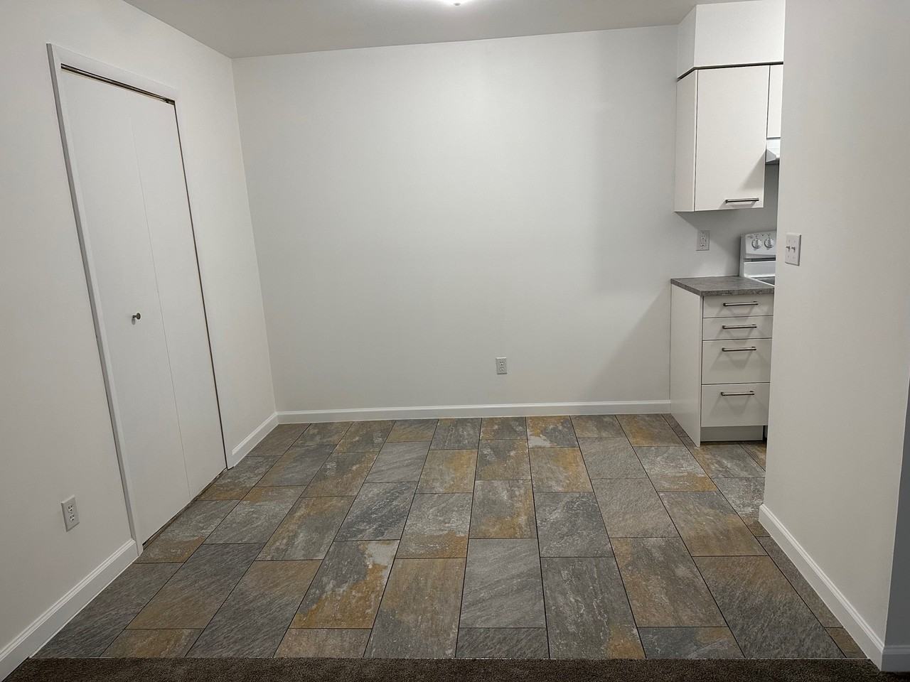 7590 Manor Cir #102 - Photo 6 of 15