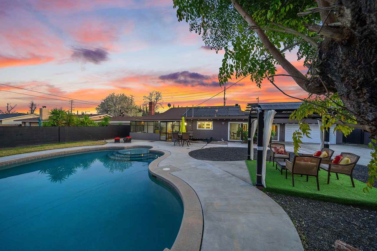 22349 Vanowen St #NA - Photo 4 of 29