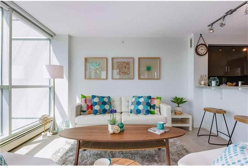 1404 Chocolate - 188 15th Ave SW - Photo 3 of 26