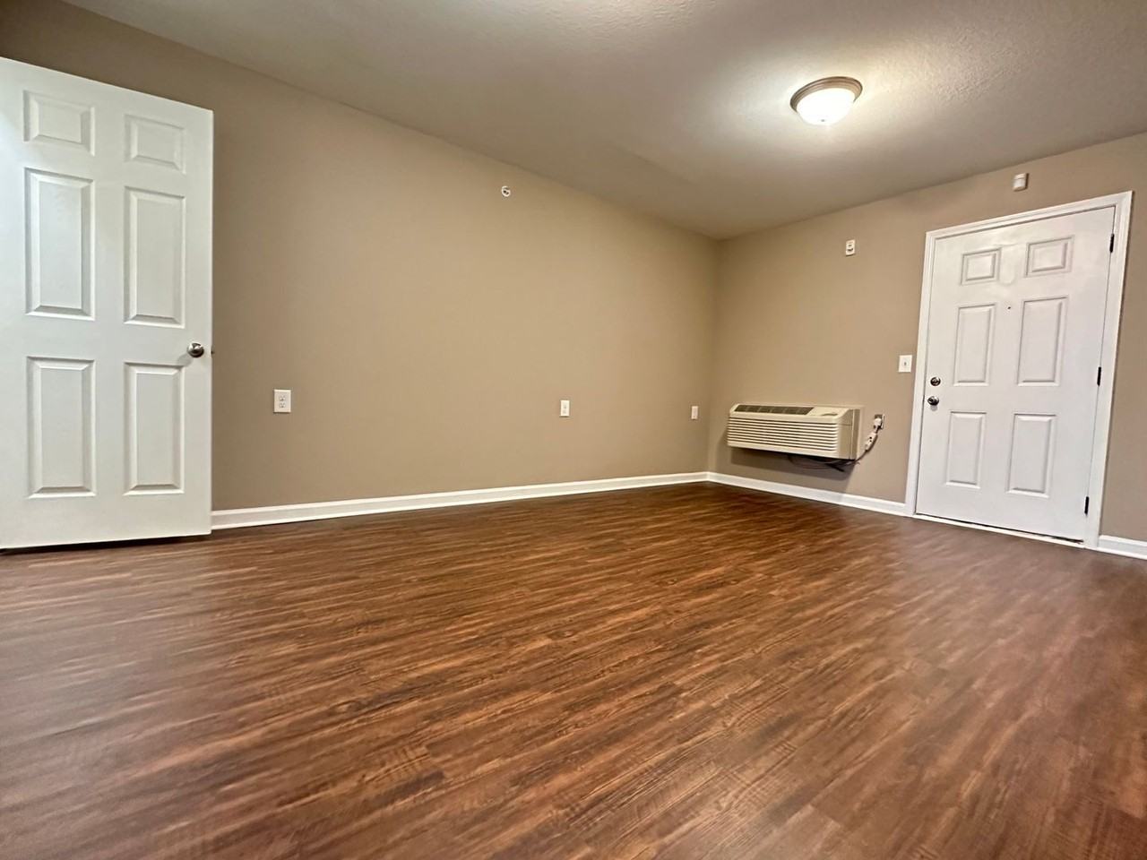Condor Court - Photo 3 of 10