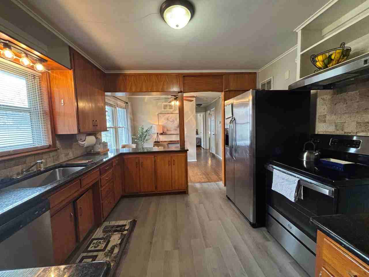 2663 S Pittsburg Ave - Photo 3 of 15