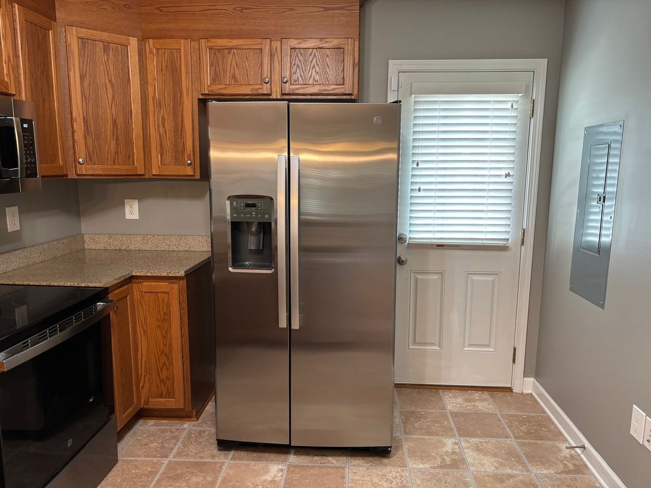 943 Barracuda Ave - Photo 6 of 25