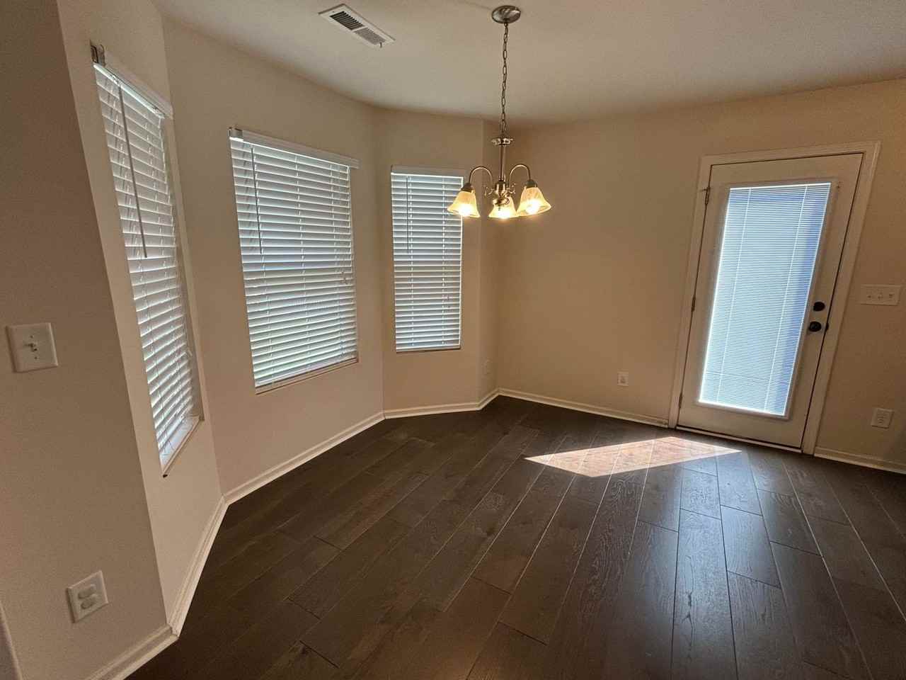 817 Ranchero St - Photo 5 of 23