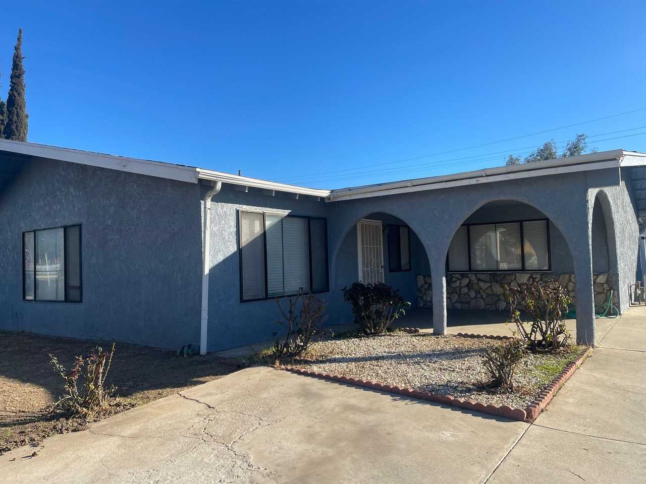 24701 Starcrest Dr - Photo 2 of 15