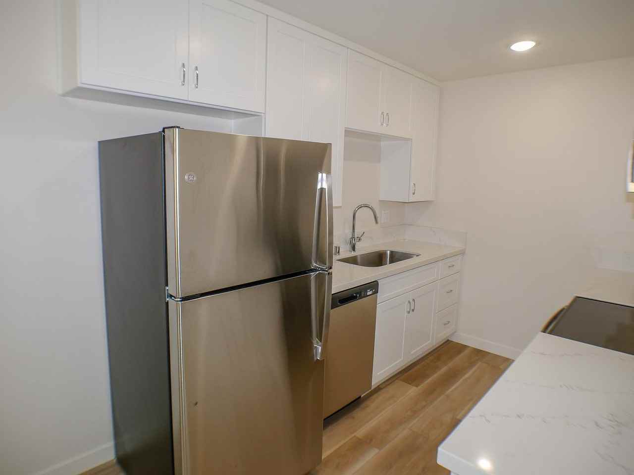 1133-1139 1133-1139 1/2 Grand Ave. - 1137 1/2 - Photo 2 of 28