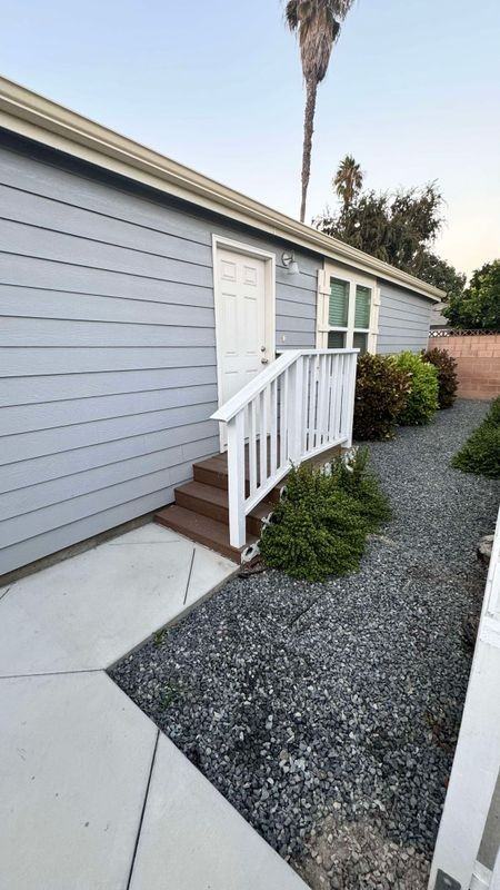 12119 Norwalk Blvd - Photo 2 of 11