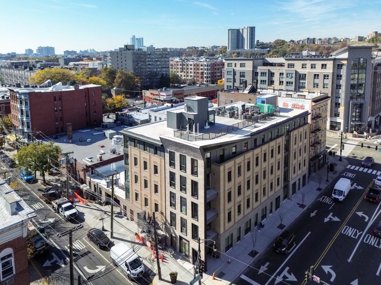 The Constantine - Photo 2 of 18