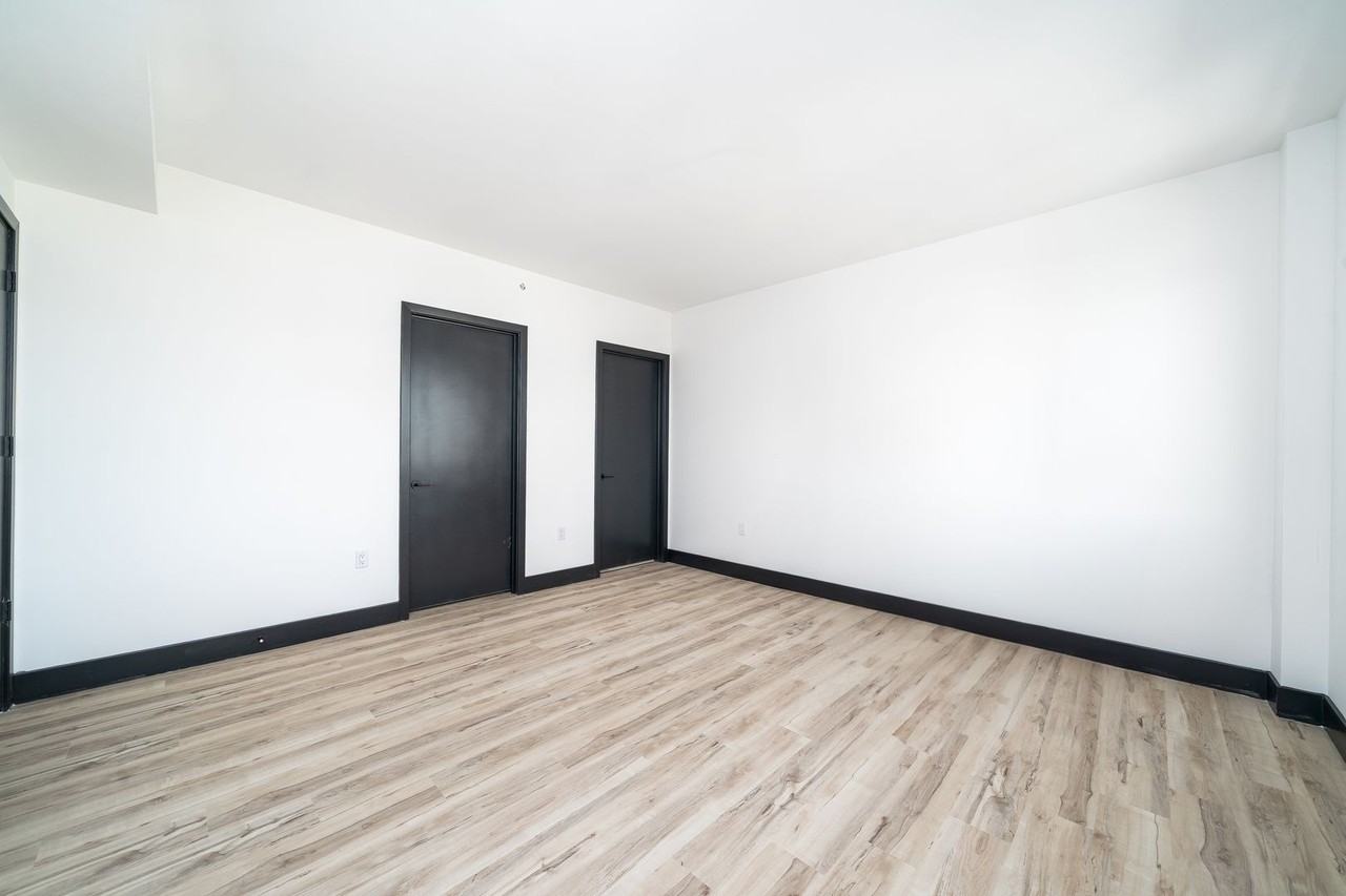 The Constantine - Photo 7 of 18