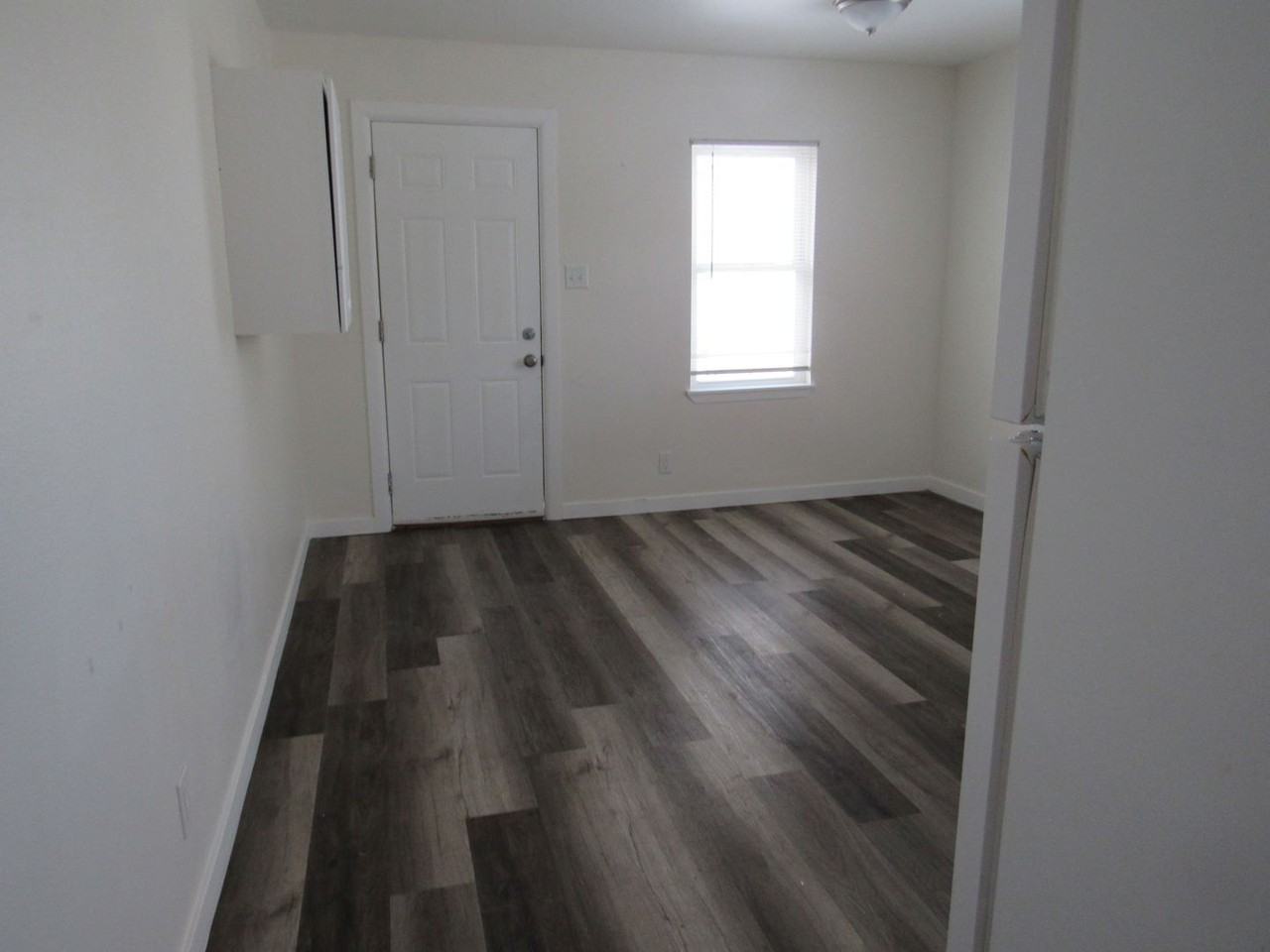 1104 S Wisconsin Ave - Photo 2 of 9