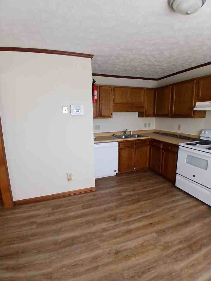 5913 Labonte Rd - Photo 7 of 13