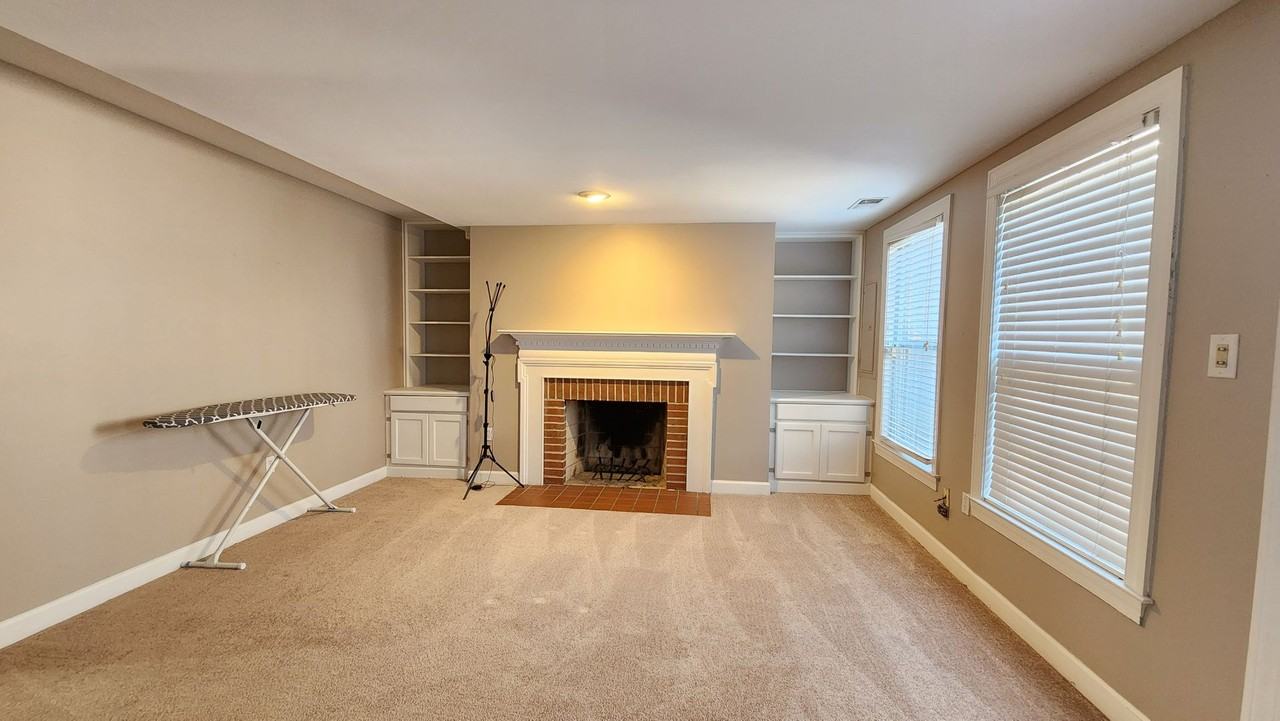 1241 Madison St - Photo 3 of 22