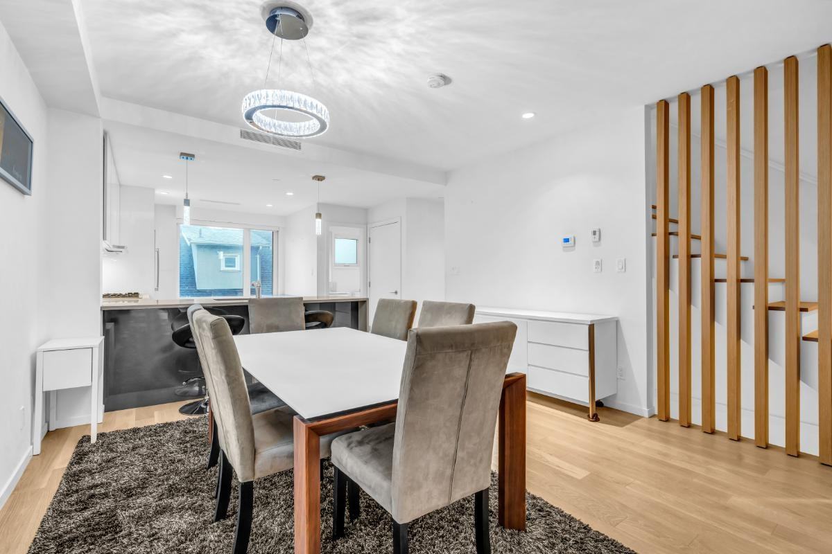 6028 Oak Street - Photo 7 of 21