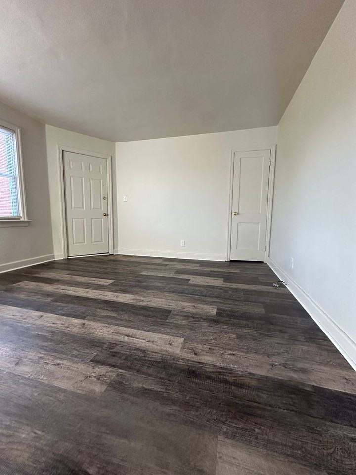 1352 Little Bay Ave #2 - Photo 5 of 19