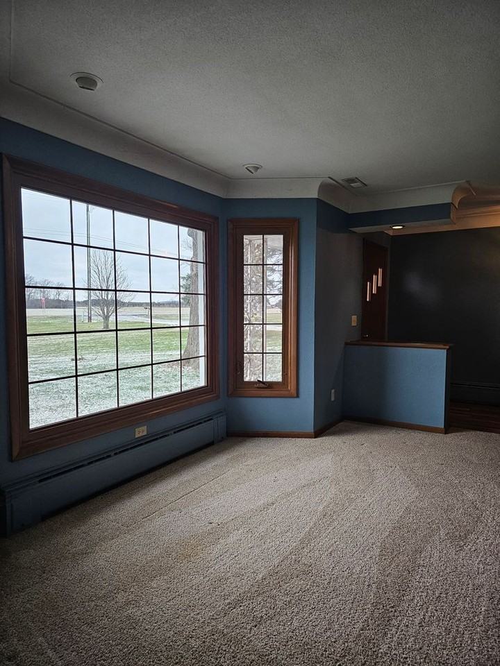 23032 Dixie Hwy - Photo 4 of 32