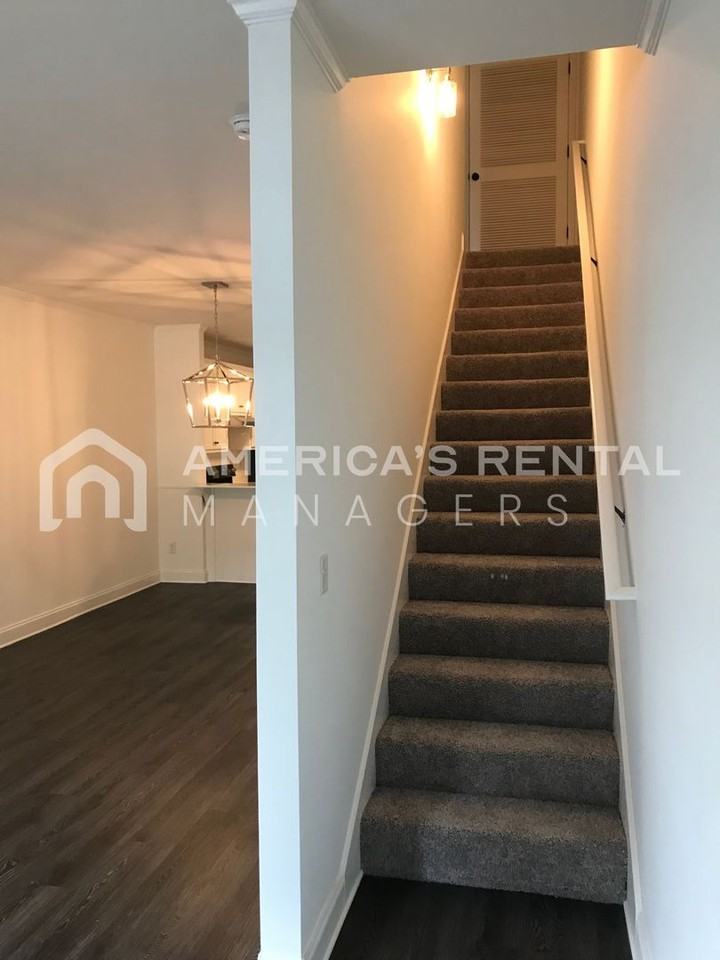 1911 6th Ave - Photo 6 of 16