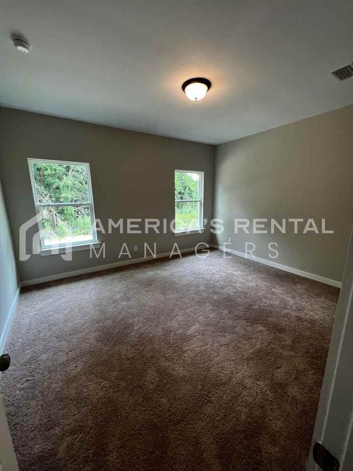 310 Kennesaw Ave - Photo 3 of 29