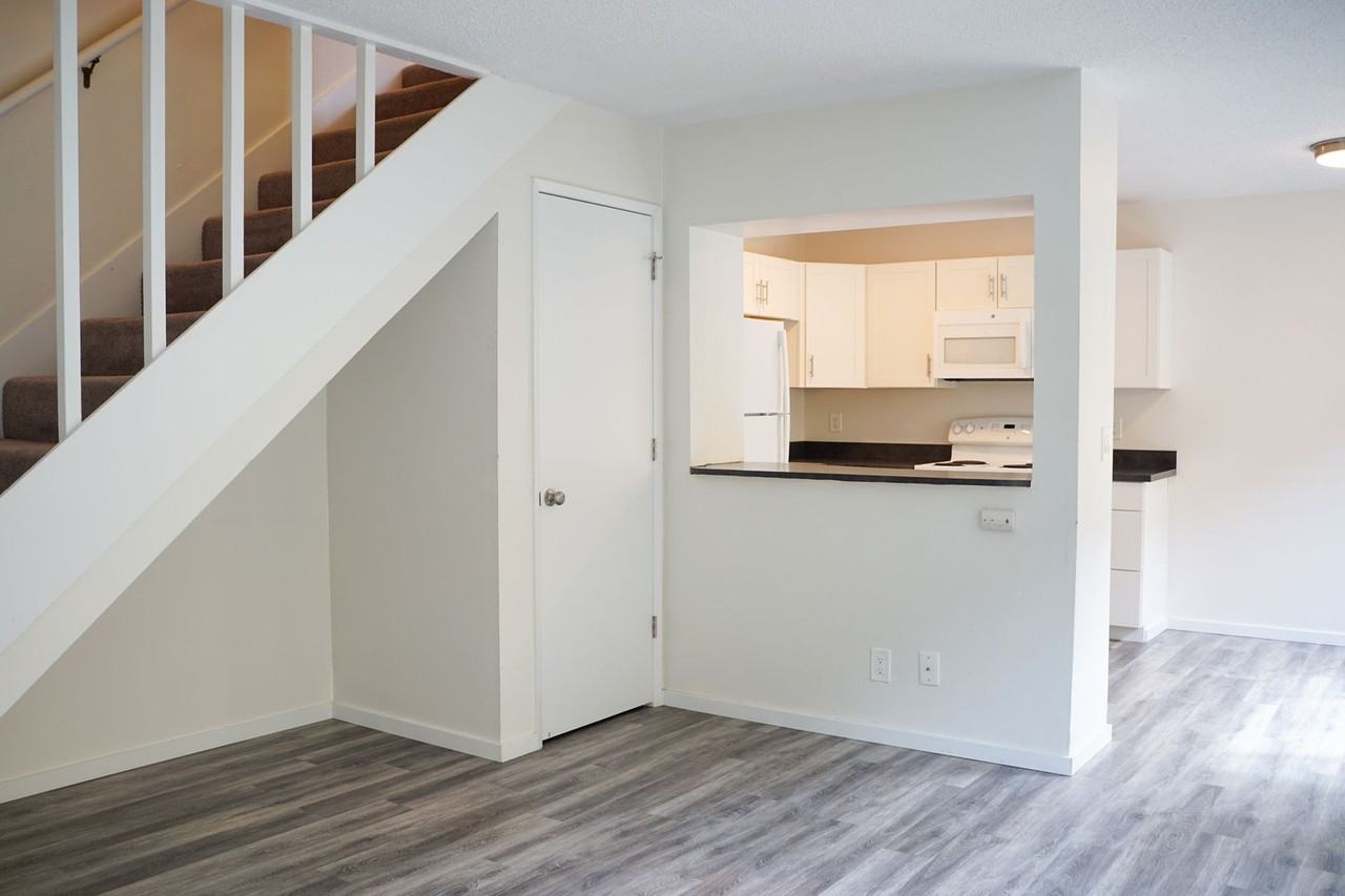 3506 Se 15th Ave #2 - Photo 2 of 16