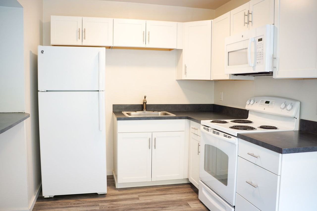 3506 Se 15th Ave #2 - Photo 4 of 16