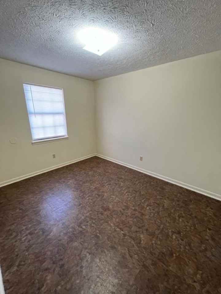 620 Mitchell St #9 - Photo 4 of 23