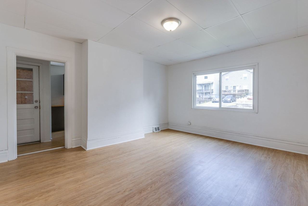 132 Southern Ave - Photo 7 of 28