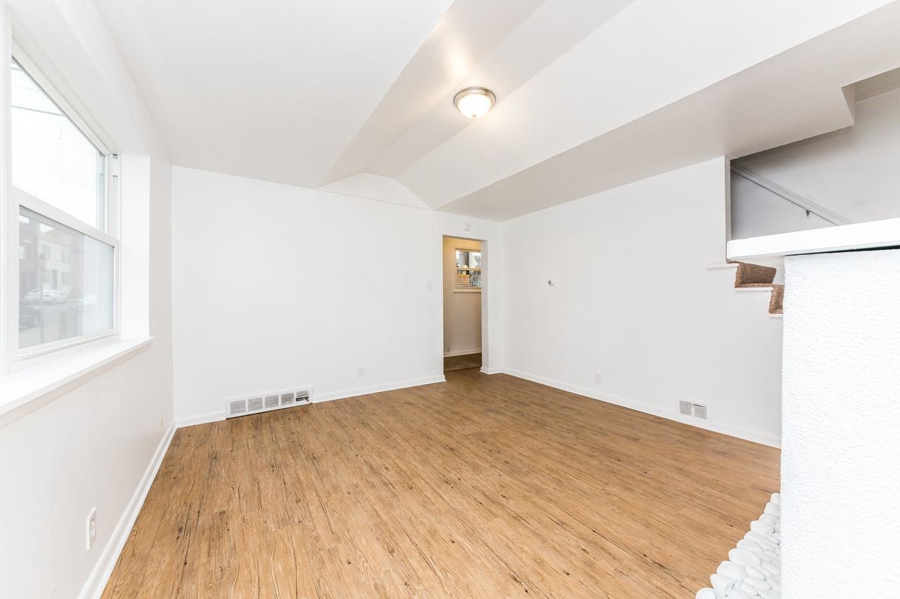 201 Millbridge St - Photo 4 of 11