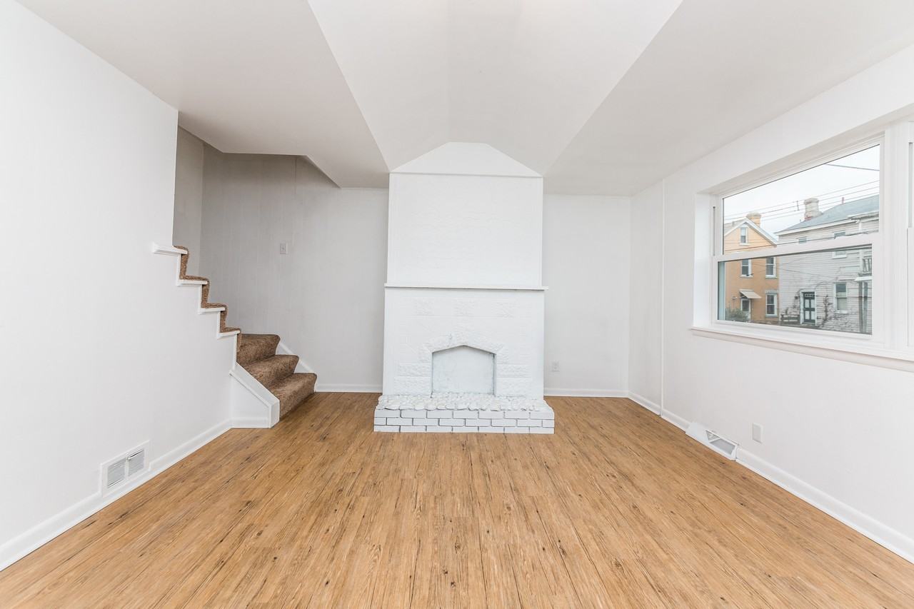 201 Millbridge St - Photo 5 of 11