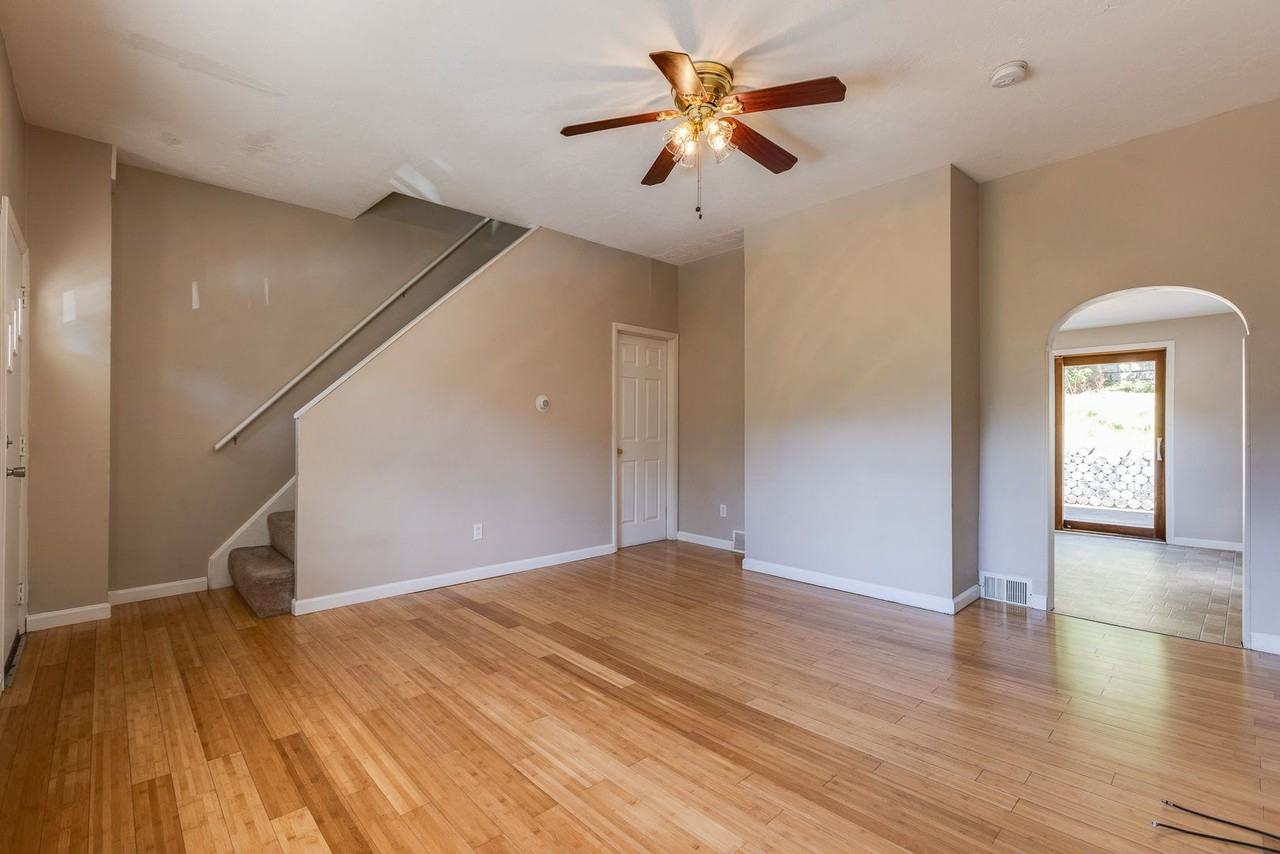 224 Seward St - Photo 4 of 35