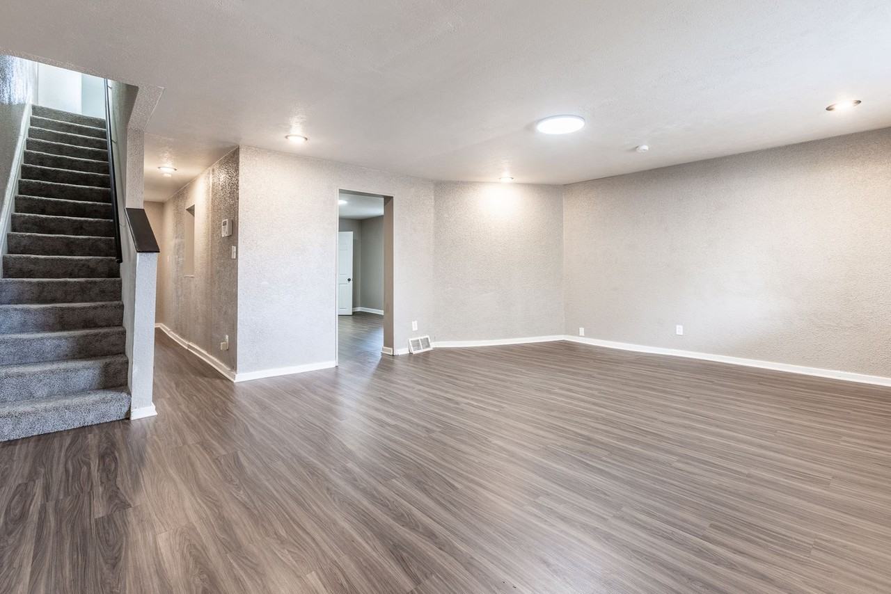 7 Science St - Photo 6 of 47