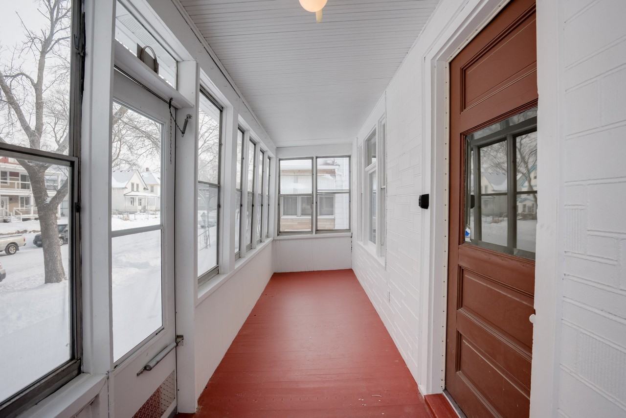 948 Iglehart Ave - Photo 3 of 19