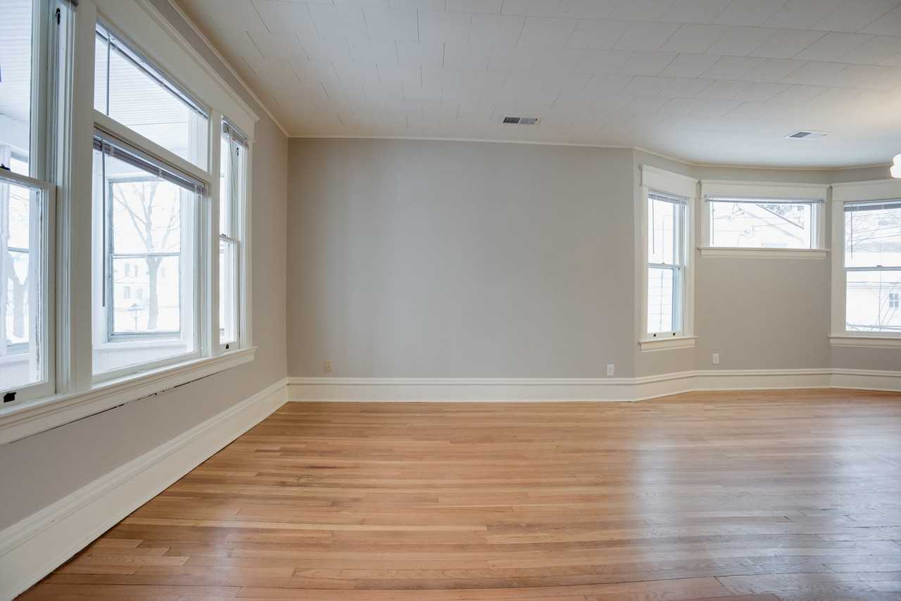 948 Iglehart Ave - Photo 5 of 19