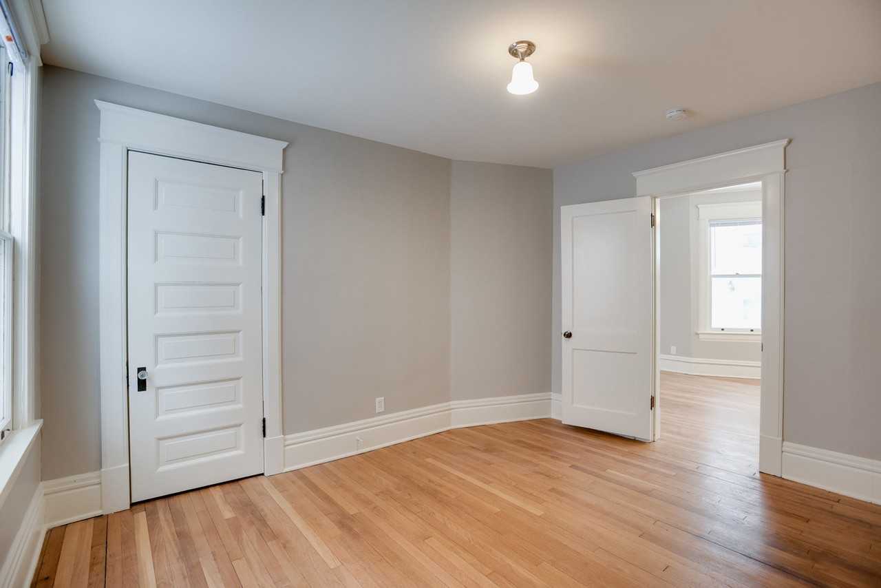 948 Iglehart Ave - Photo 7 of 19