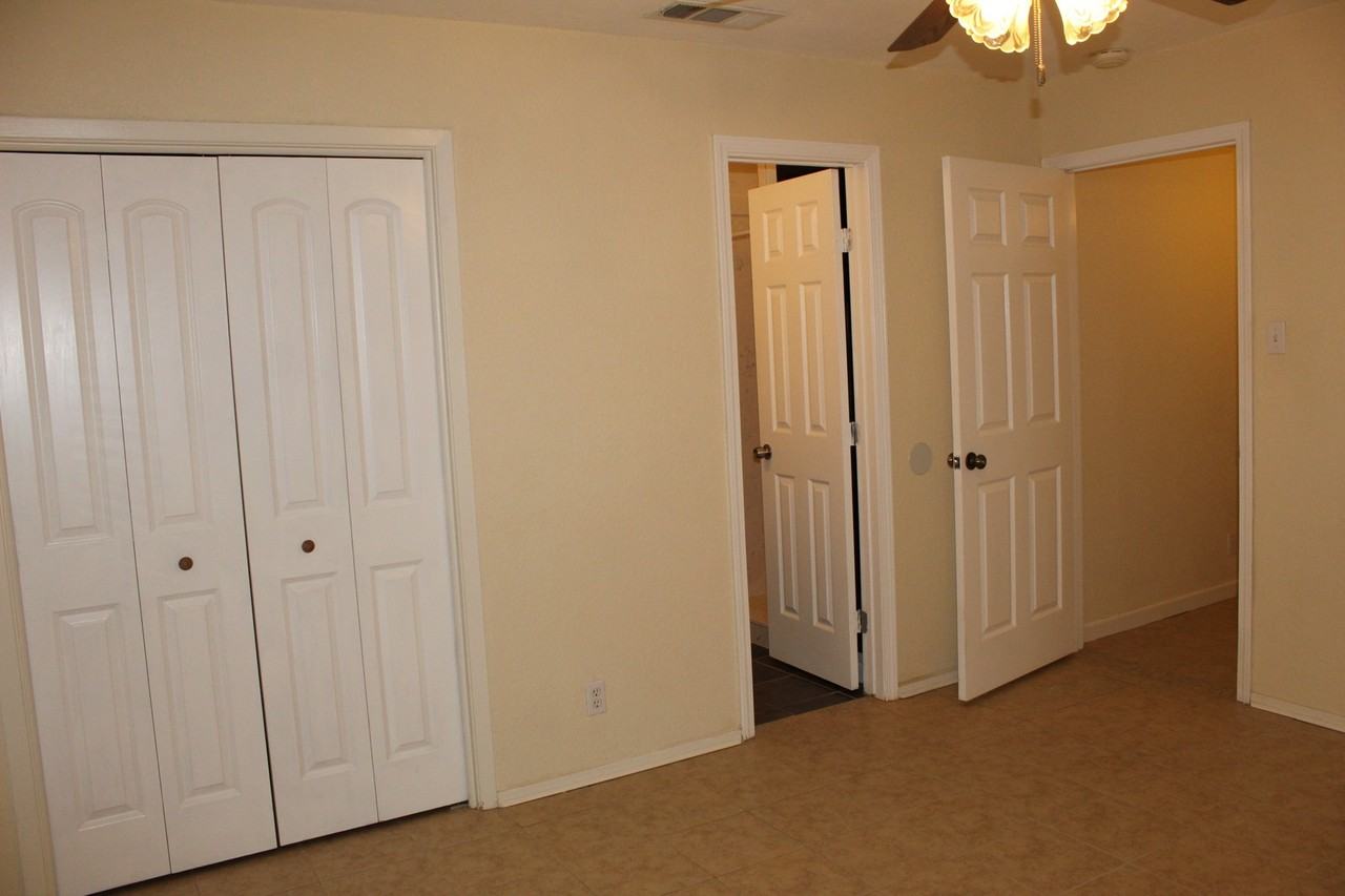 4 Oakmont Cir - Photo 7 of 14