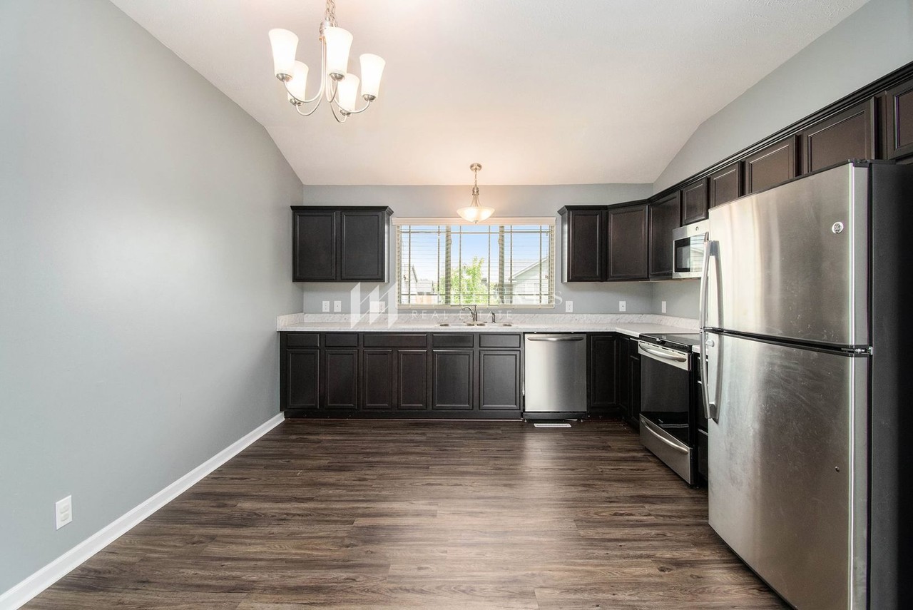 14503 Craig St - Photo 6 of 17
