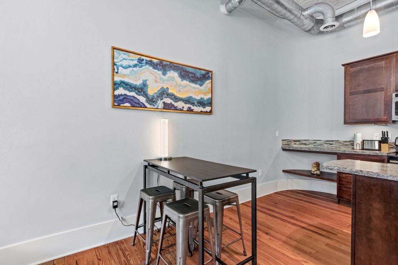 MSPC - Broadway Apartments - Photo 3 of 38