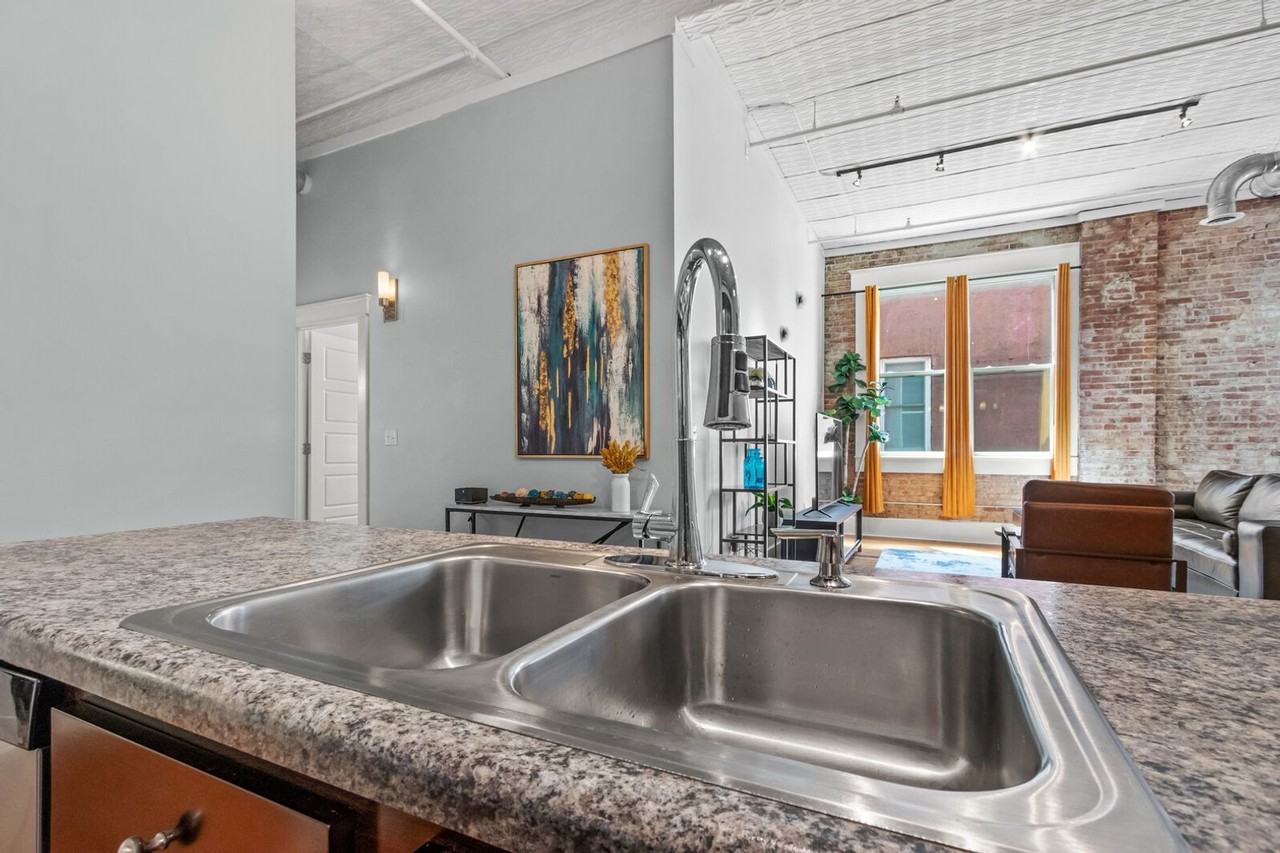 MSPC - Broadway Apartments - Photo 4 of 38