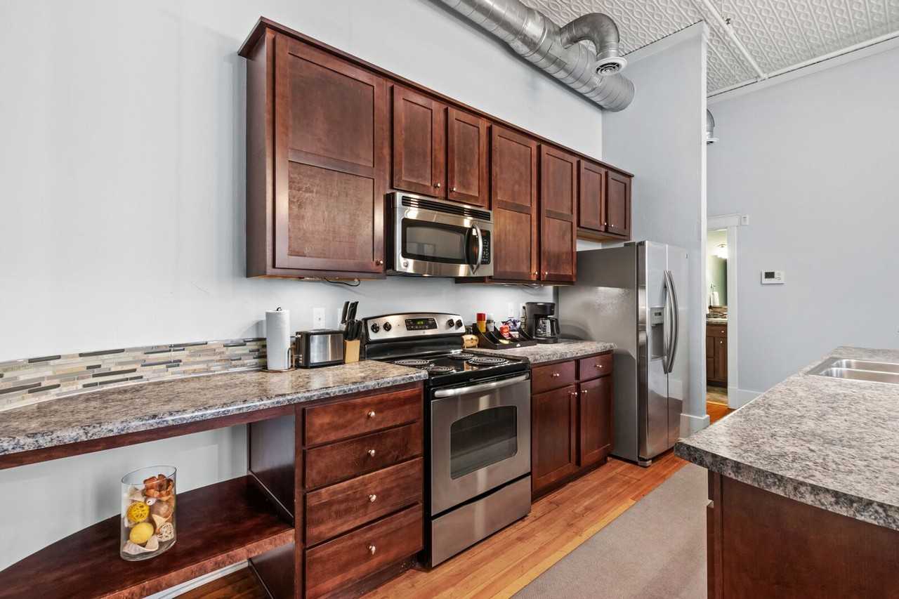 MSPC - Broadway Apartments - Photo 6 of 38