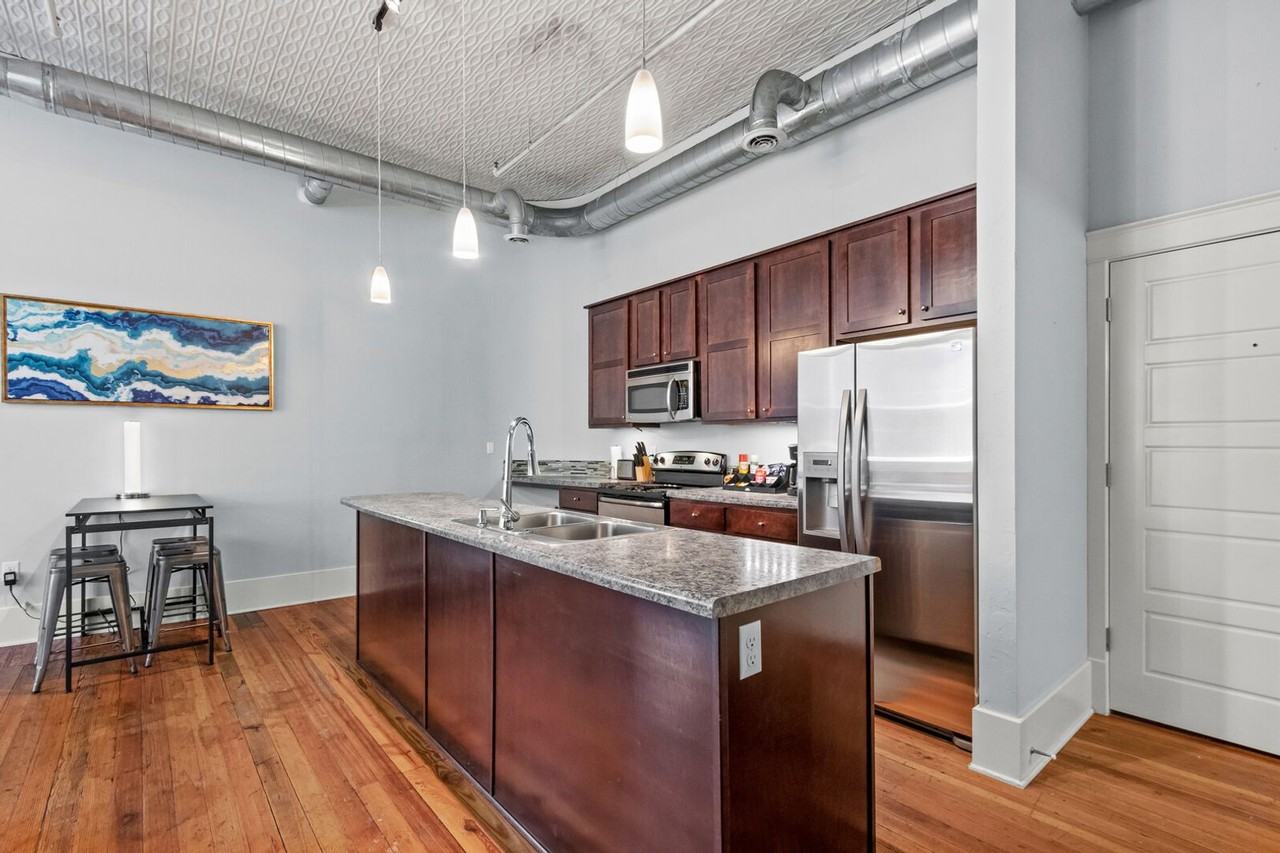 MSPC - Broadway Apartments - Photo 7 of 38