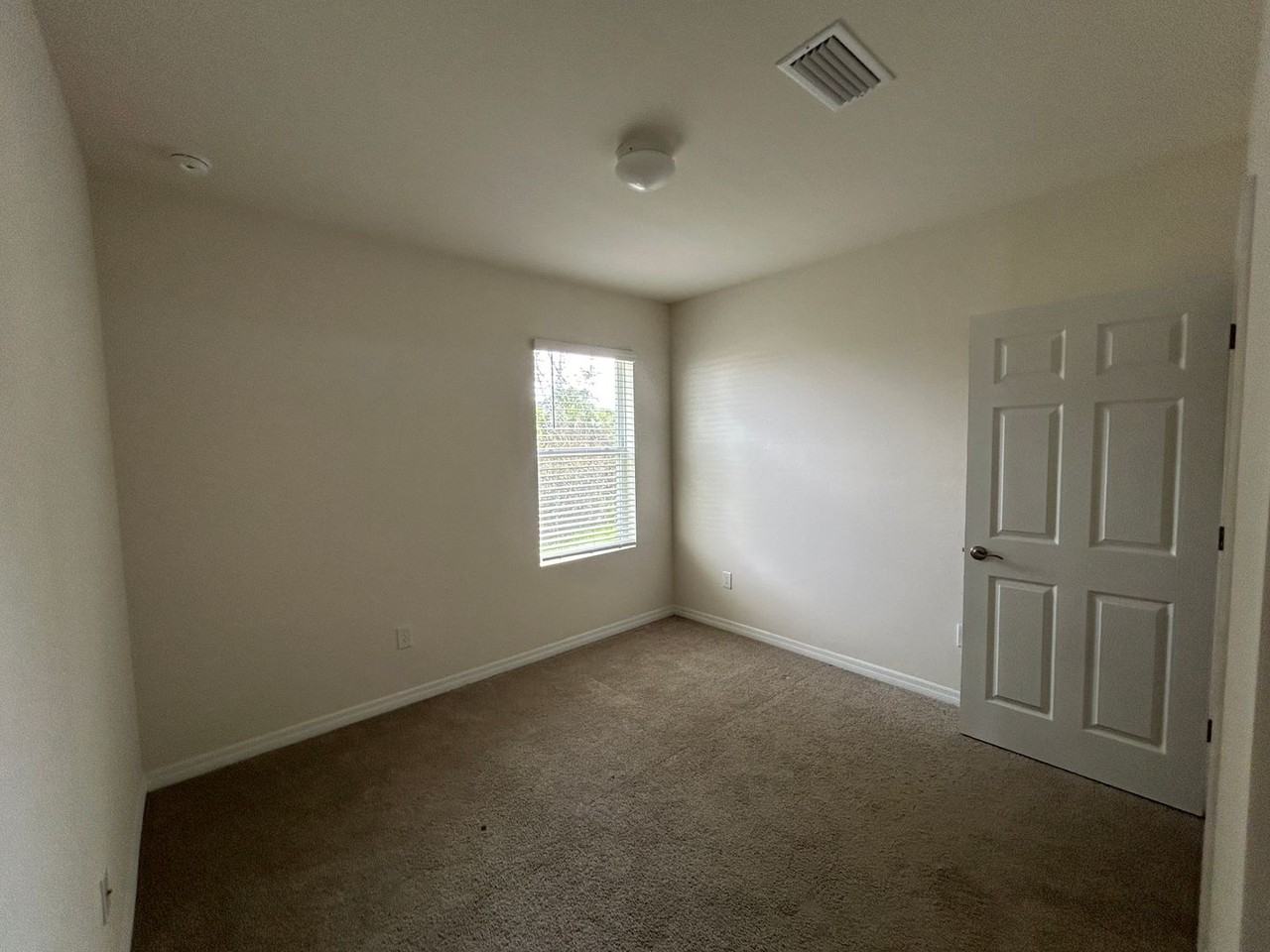1630 Nw 11th Ter - Photo 6 of 15