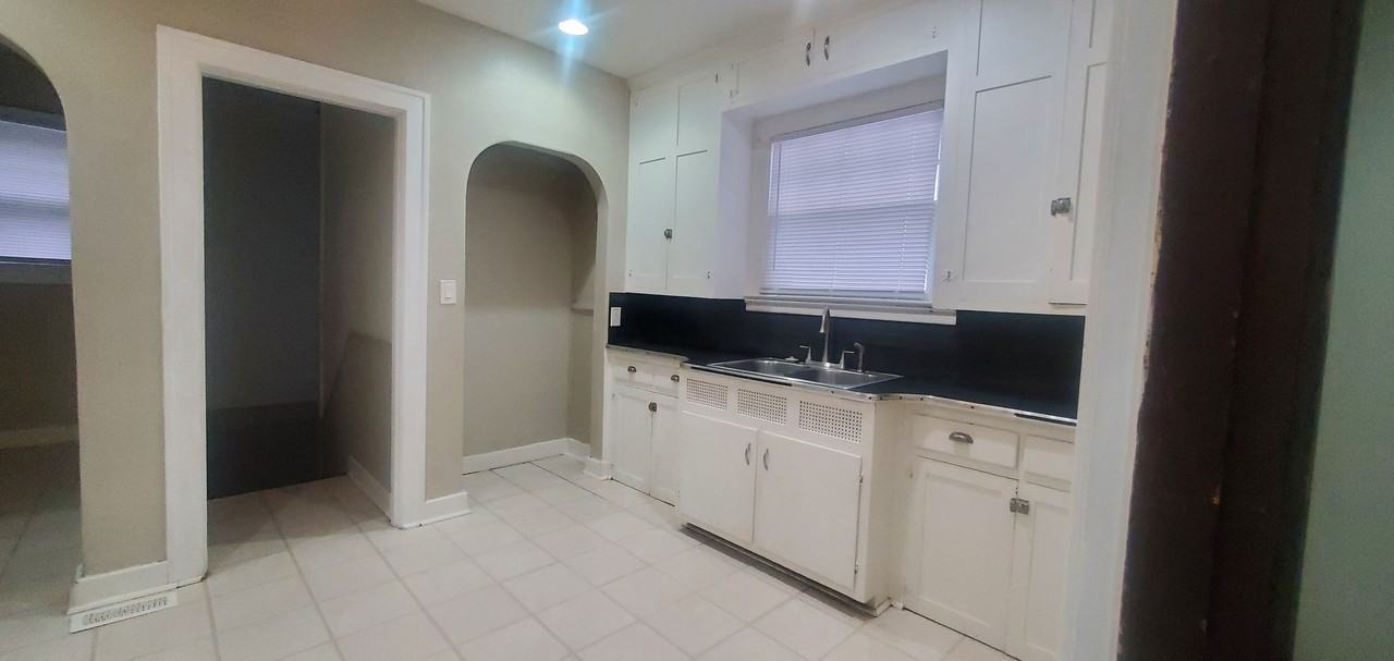 118 N Quentin Ave - Photo 6 of 19