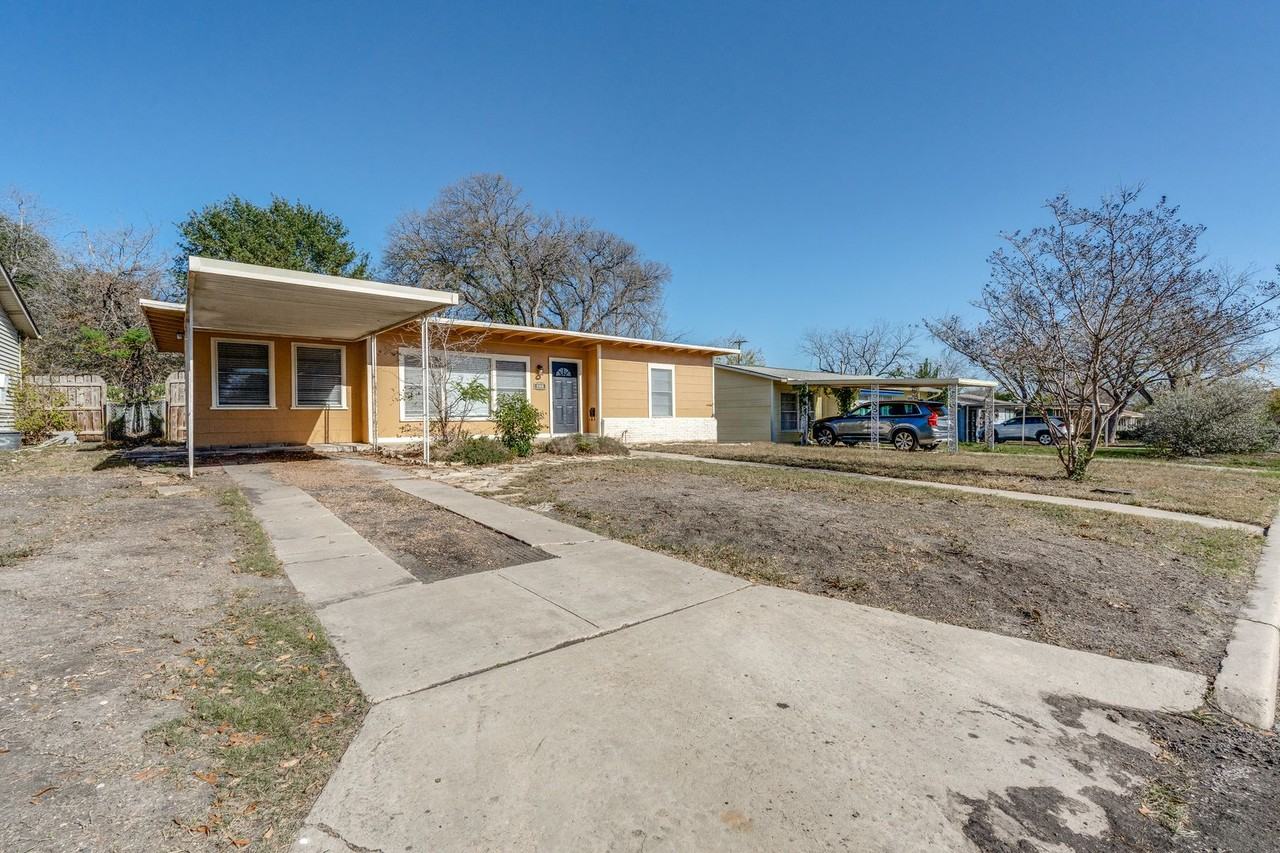 423 Olney Dr - Photo 3 of 24