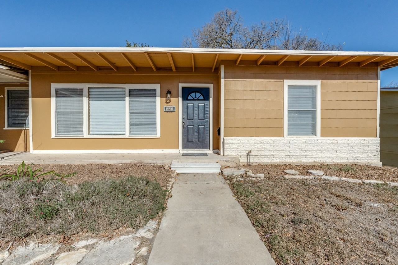 423 Olney Dr - Photo 4 of 24