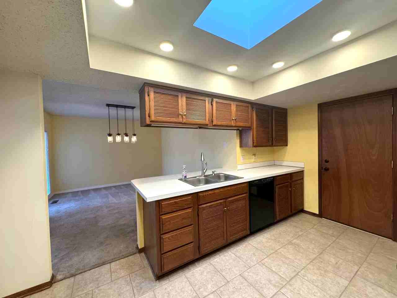 7942 S 88th East Ave - Photo 3 of 50