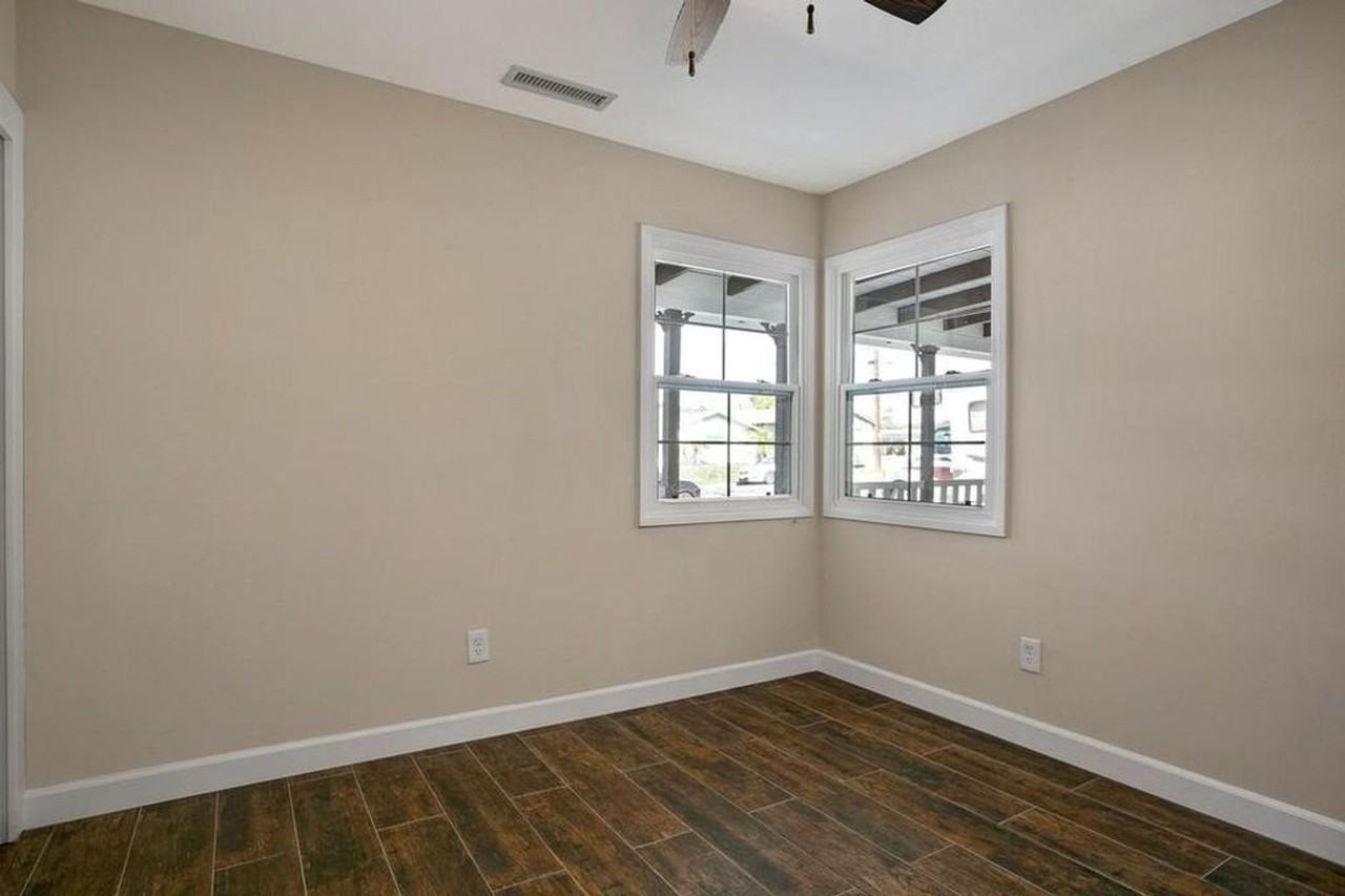 13041 Morene St - Photo 3 of 15