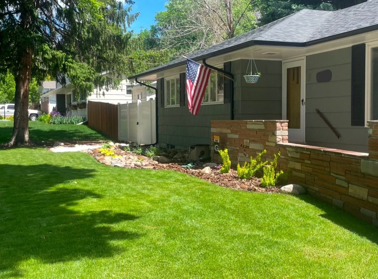 2601 Patricia Ln - Photo 3 of 13