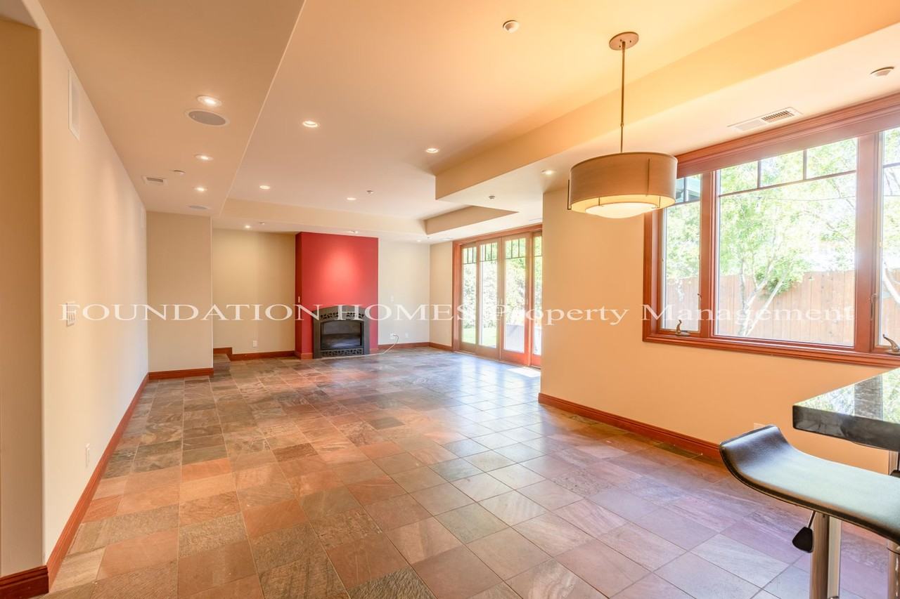 140 Oak Knoll Ave - Photo 3 of 11