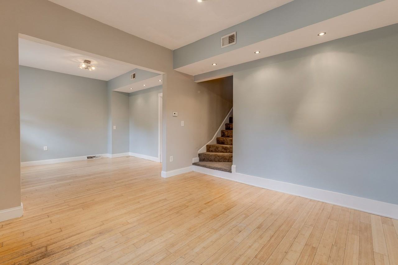 2319 Berg St - Photo 2 of 43