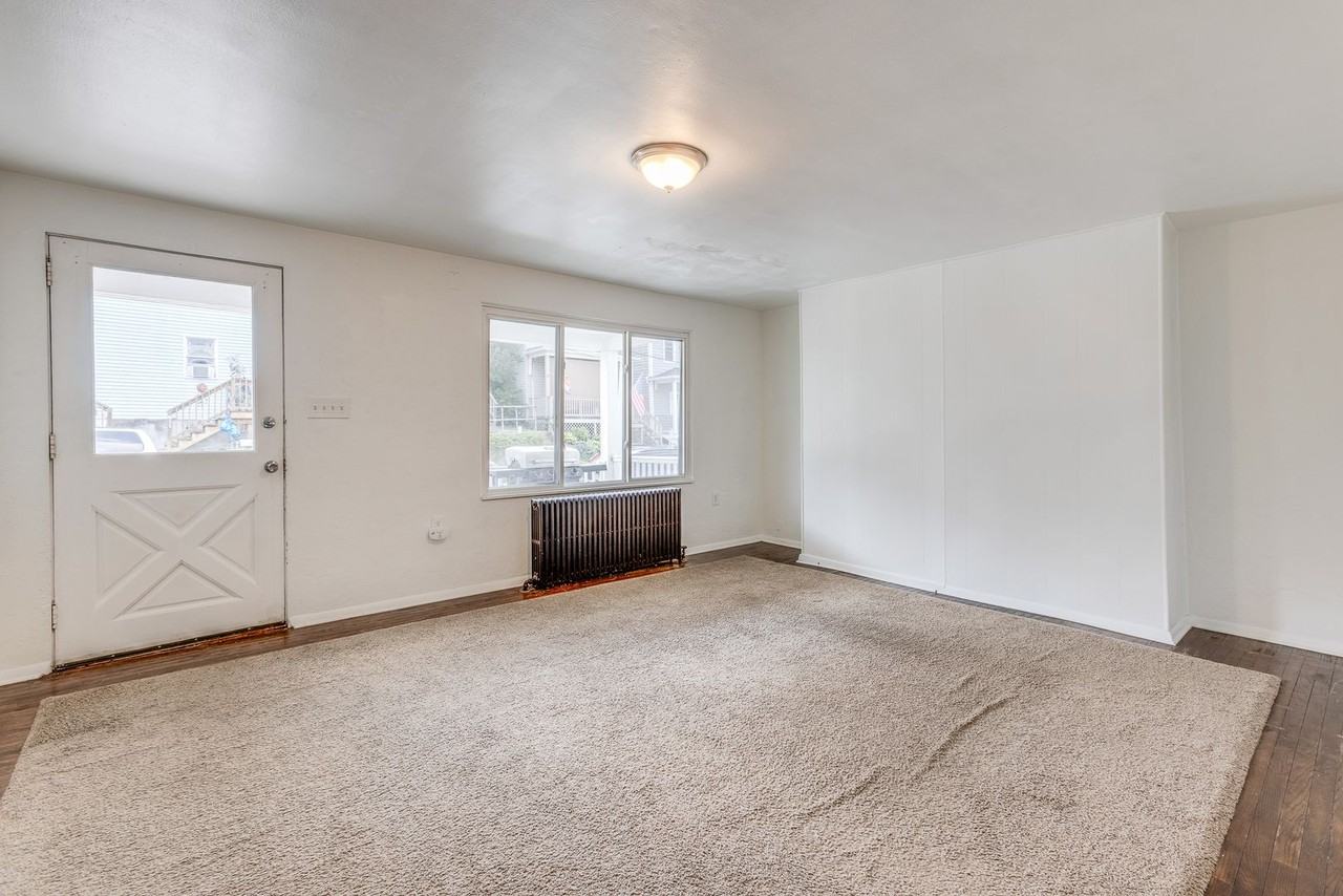 606 Chess St - Photo 4 of 36