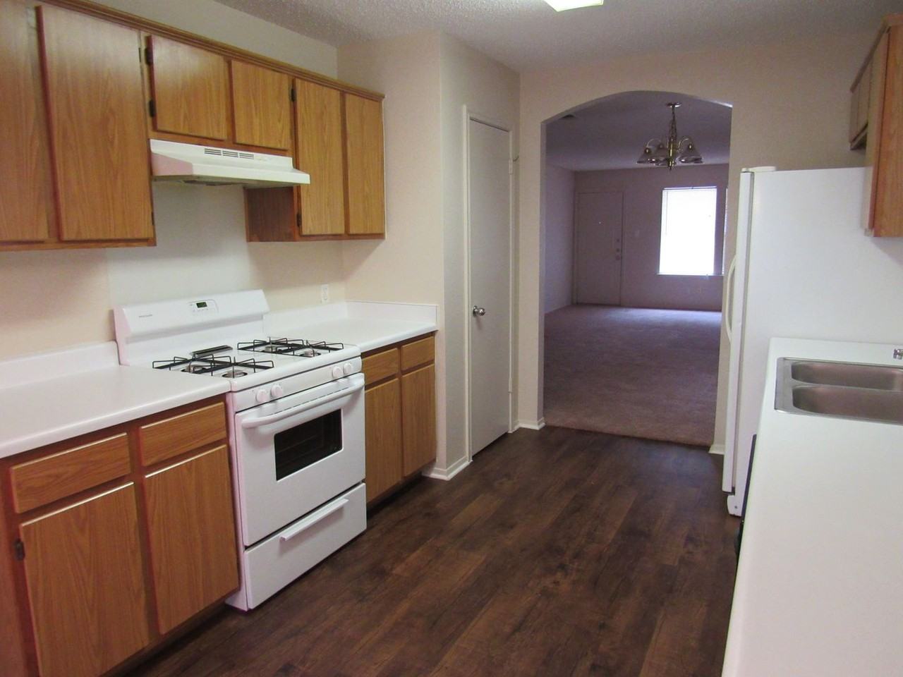 1702 Rusty Nail Loop - Photo 2 of 17
